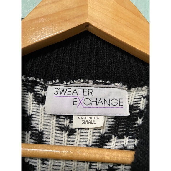 Vintage Unisex Sweater Exchange Black and White Mistletoe Pattern Sweater Small - Picture 9 of 11